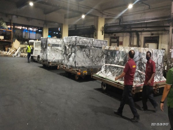 Third consignment of 25000 doses of Remdesivir from Gilead sciences reaches India on Saturday (Twitter/Taranjit Singh Sandhu)