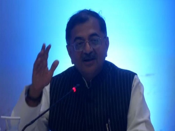 Tarun 'tweets' to clear air on racism row