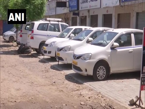 Taxi business at halt in Amritsar during lockdown. Photo/ANI
