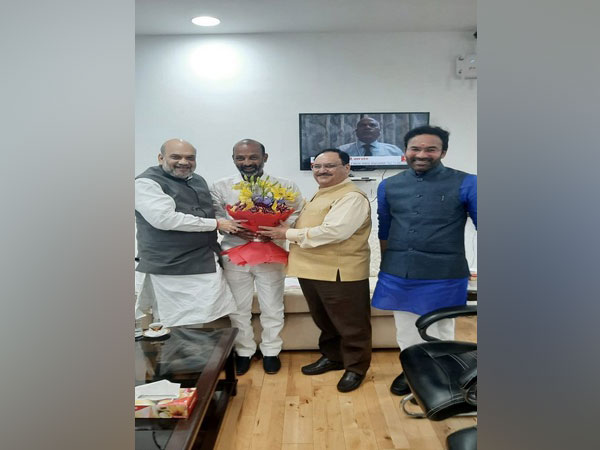Telangana BJP president Bandi Sanjay Kumar with Home Minister Amit Shah and BJP national president JP Nadda. Photo/ANI