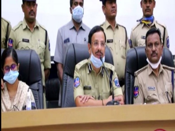 Telangana police arrest house burglary offenders, recovers gold, silver items worth Rs 16,700. Photo/ANI