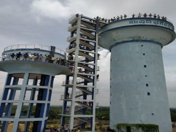 Work Inspectors protesting in Siddipet, Telangana on Monday. Photo/ANI