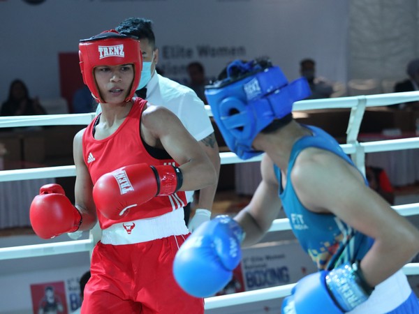 Telangana's Nikhat Zareen (red) and Haryana's Minakshi (blue) in action. (Photo/BFI)