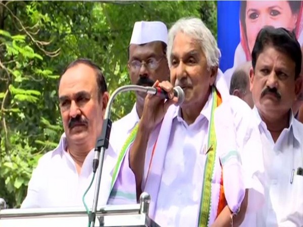 Oommen Chandy. Photo/ANI