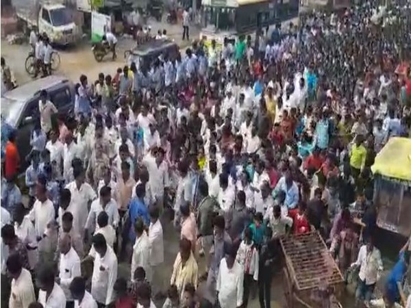 Large number of party workers along with locals and students took part in the rally.