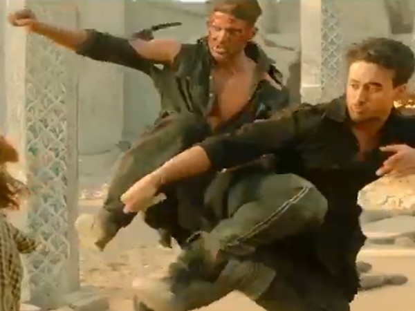 Actors Hrithik Roshan and Tiger Shroff in a still from 'War' (Image Source: Twitter)