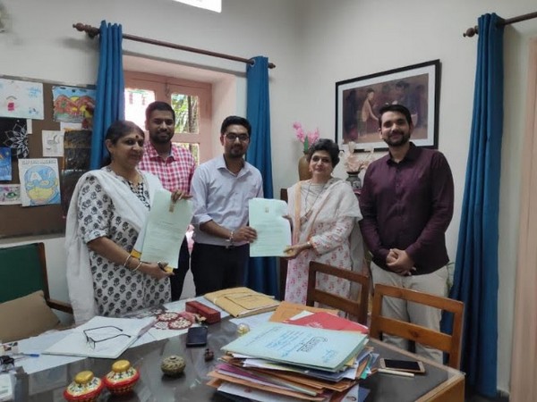 Signing of MoU between Tinkerly and CIE, University of Delhi