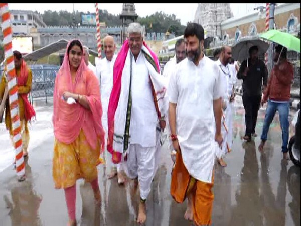 Union Minister Gajendra Singh Shekhawat visited Tirumala temple along with his family on Saturday morning. Photo/ANI