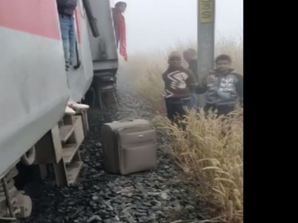 Derailed train near Salagaon in Odisha Photo/ANI