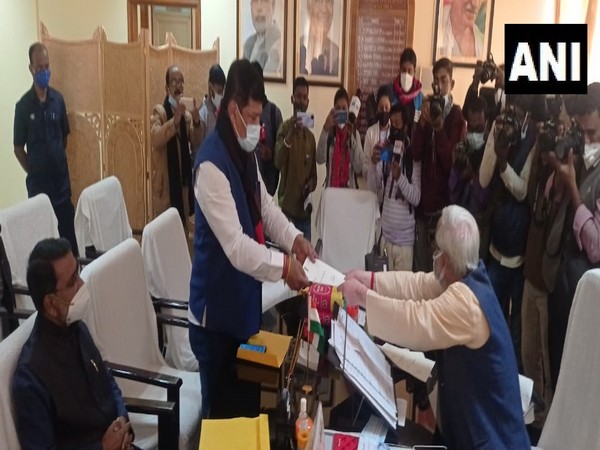 BJP MLAs tendering resignation to the Assembly Speaker.