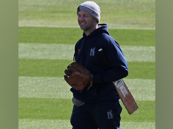 Former England batter Jonathan Trott (Photo/ Warwickshire CCC Twitter)