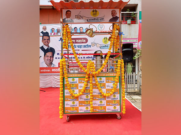 Atmanirbhar Chaha stall at BJP office in Mumbai (Photo/ANI)