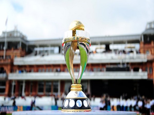 Women's World Cup trophy (Photo/ ICC Twitter)