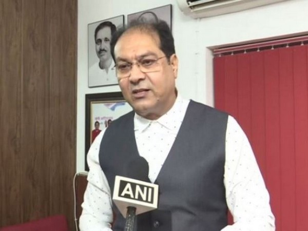 Mohsin Raza speaks to ANI in Lucknow on Sunday [Photo/ANI]