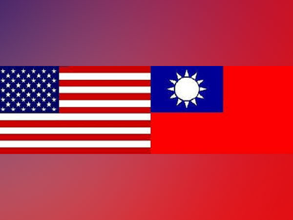 US and Taiwan flags 