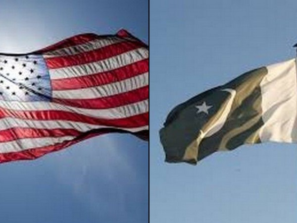 US and Pakistan flag 