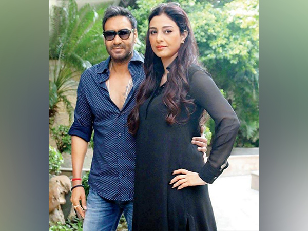 Ajay Devgn and Tabu (Image source: Twitter)