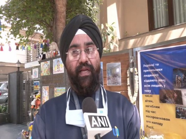 United Sikh volunteer, Verenderjeet Singh. 