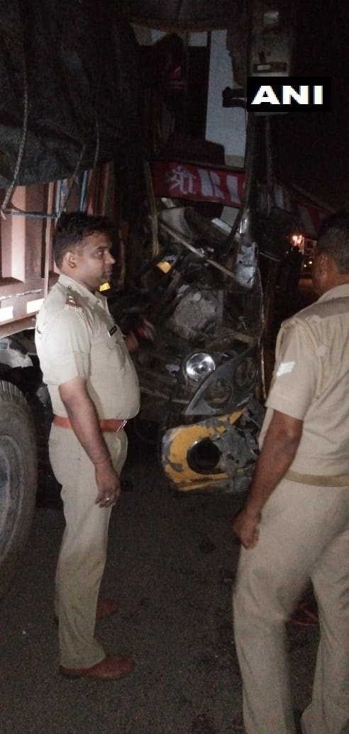 Driver killed, 24 injured in bus-truck collision on Lucknow-Agra Expressway in Unnao district.