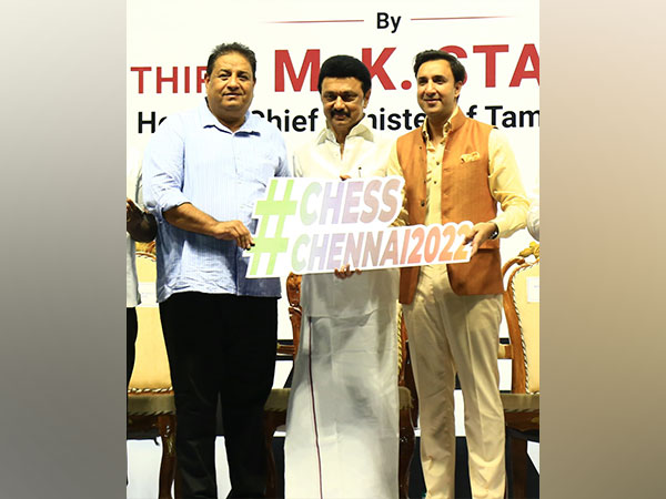 Tamil Nadu CM MK Stalin revealing the logo. (Photo- AICF)