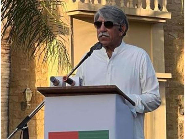  Pakistan's ex-ISI chief Zaheerul Islam (Photo: Twitter/Azam Khan)