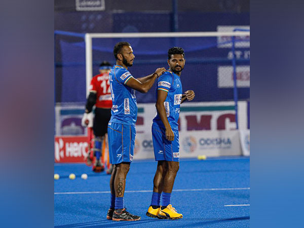 India vice-captain SV Sunil and captain Birendra Lakra