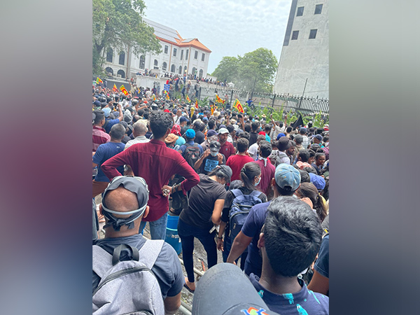 Protestors entered President's house in Sri Lanka (Photo: Twitter)