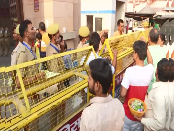 Gyanvapi Masjid row: Locals express delight over court's order (Photo:ANI)