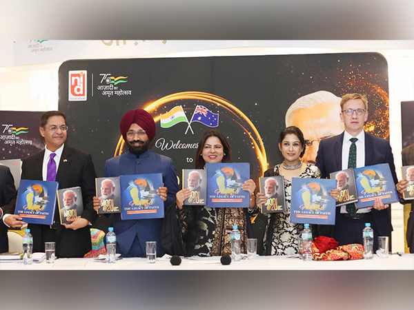 MoS Meenakshi Lekhi with others on Vishwa Sadhbhavana Event organised by NID Foundation in Melbourne.