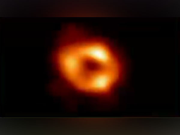 Black hole Sgr A. (Photo-Korea Astronomy and Space Science Institute)