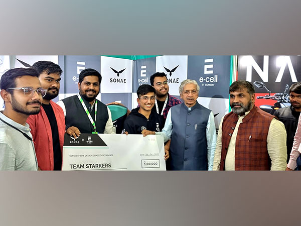  The winners of 'SONAE E-Bike Design Challenge' were felicitated in the presence of Hon'ble Industries Minister Subhash Desai and Hon'ble Environment Minister Aditya Thackeray