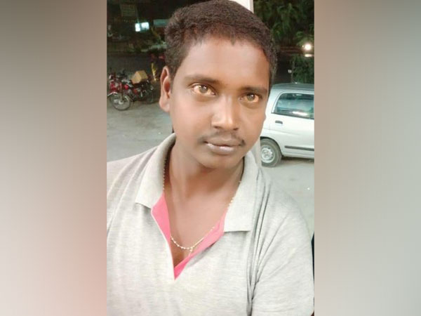 Gurunatham, who tried to save Abdullahpurmet Tehsildar, succumbed to his injuries on Tuesday. Photo/ANI