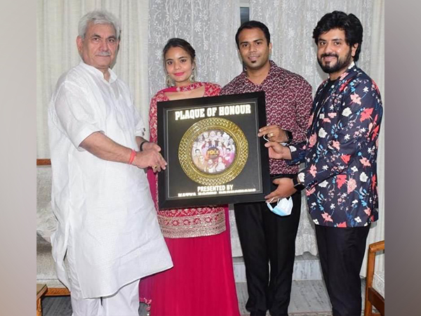 Former Legislators, PRI representatives, Press Club delegation call on J-K Lt Governor Manoj Sinha (Photo/J-K government)