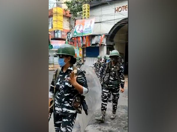 Women CAPF personnel patrolling in Bhabanipur Assembly Constituency during by-poll. (Image courtesy: Twitter/ @CEOWestBengal)