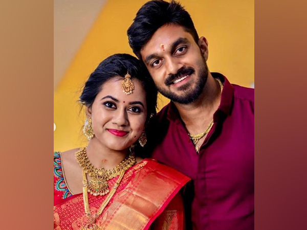 Vijay Shankar with fiancee Vaishali (Image: Vijay Shankar's Instagram)