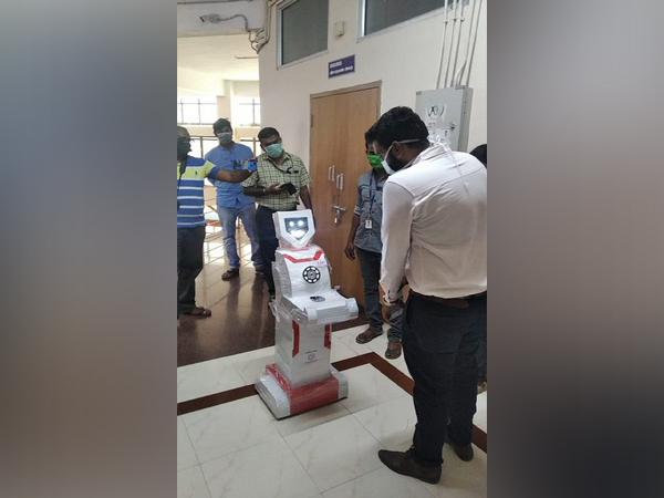 A private software company in Tiruchirappalli has donated humanoid robots to a government hospital. Photo/ANI