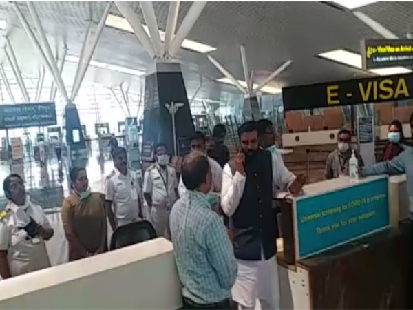 B Sriramulu pays surprise visit to Bengaluru airport