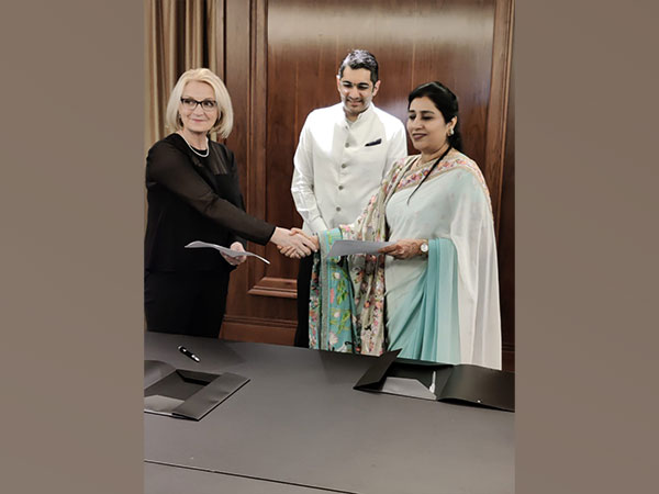 The Jammu and Kashmir government on Monday signed MoU with University College Birmingham (UCB) at India Global Forum, Dubai. 