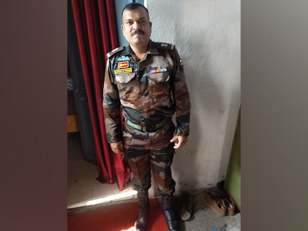 Imposter dressed as Major in Indian Army apprehended at Nashik (Photo:ANI)
