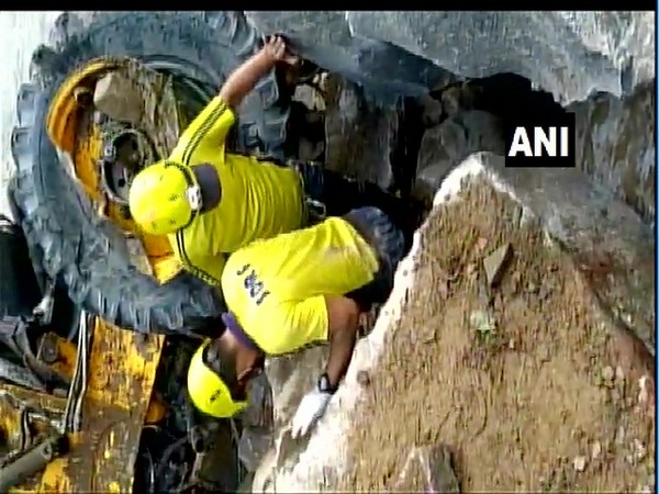 SDRF team has reached the spot to rescue the injured on Rishikesh-Badrinath Highway, Uttarakhand on Monday.