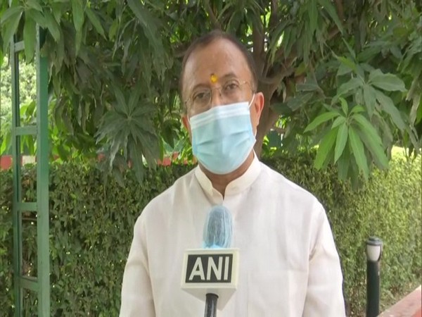 Minister of State for External Affairs, V Muraleedharan (Photo/ANI)