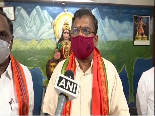 VHP General Secretary Milind Parande speaking to ANI in Hyderabad. (Photo/ANI)