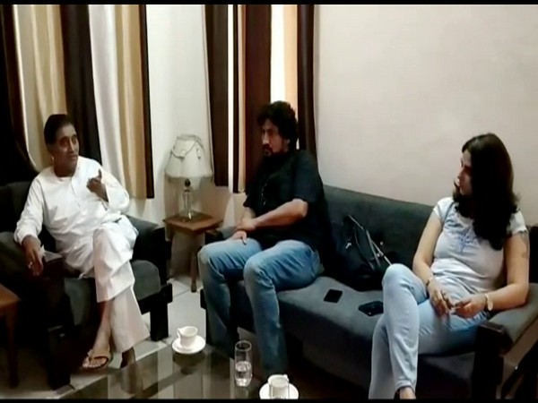 Vinod Kapri and Sakshi Joshi discussion adoption procedure with Nagaur District Collector Dinesh Yadav Photo/ANI