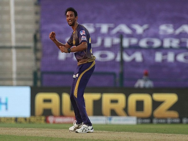 KKR pacer Prasidh Krishna in action against KXIP. (Photo/ iplt20.com)