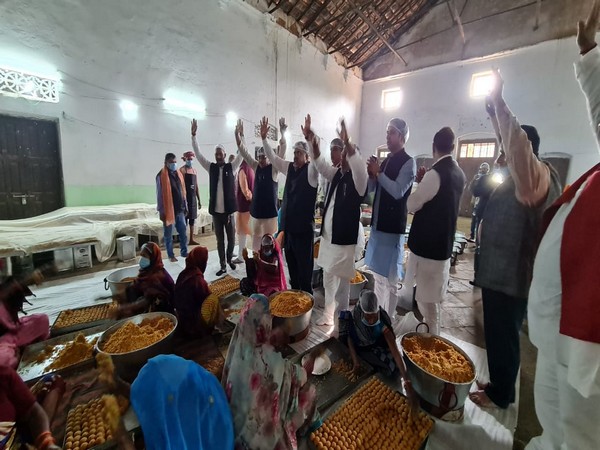 BJP to distribute 'prasad', booklet to around 8 lakh houses on Dec 13 after inauguration of Kashi Vishwanath corridor