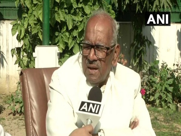 JDU Bihar state president Vashishtha Narayan Singh speaking to ANI in Patna on Monday
