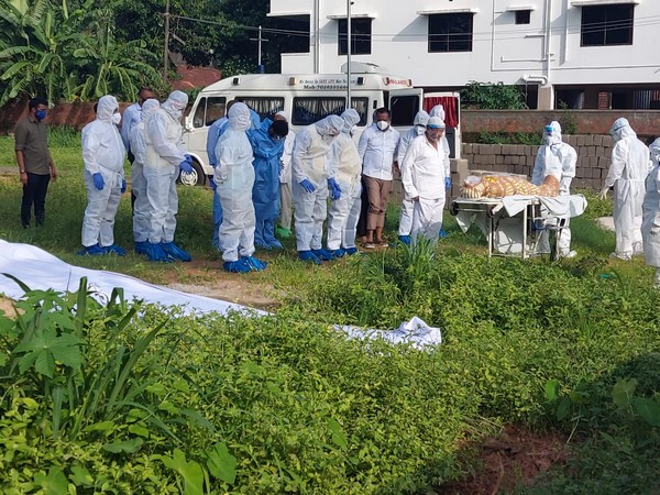 Mangaluru MLA and former health minister UT Khader participated in a COVID-19 victim's burial ceremony on Wednesday.