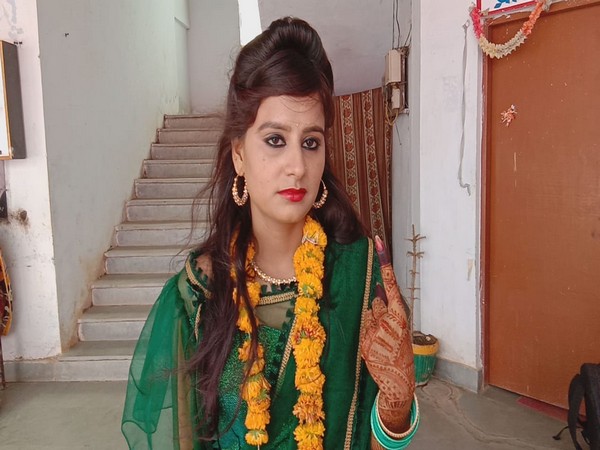 Priyanka Chandravanshi, the bride, after casting her vote in Vidisha on Sunday. Photo/ANI