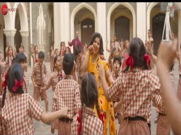 A still from the official music video 'Pass Nahi Toh Fail Nahi' (Image source: YouTube) 