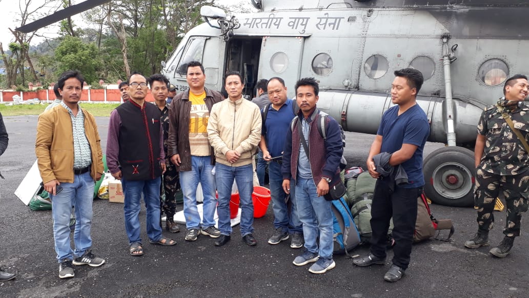 Polling teams in Vijoynagar